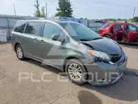 2013 Toyota SIENNA фото