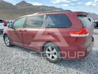 2013 Toyota SIENNA фото
