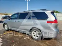 2013 Toyota SIENNA фото