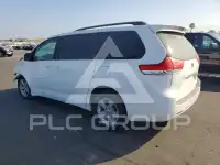 2013 Toyota SIENNA фото
