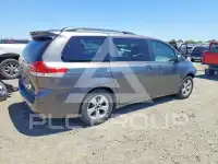 2013 Toyota SIENNA photo