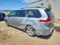 2013 Toyota SIENNA фото