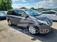 2013 Toyota SIENNA фото