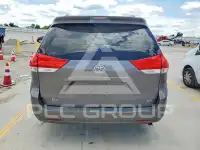 2013 Toyota SIENNA фото
