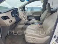 2013 Toyota SIENNA фото
