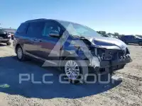 2013 Toyota SIENNA фото