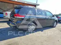 2013 Toyota SIENNA фото