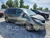 2013 Toyota SIENNA фото