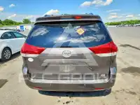 2013 Toyota SIENNA фото