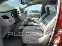 2013 Toyota SIENNA фото