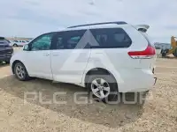 2013 Toyota SIENNA photo