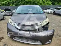 2013 Toyota SIENNA фото