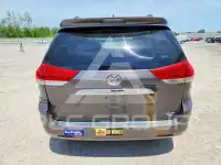 2013 Toyota SIENNA фото