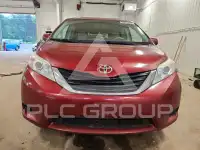 2013 Toyota SIENNA photo