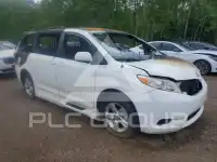 2013 Toyota SIENNA фото