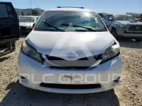 2013 Toyota SIENNA фото