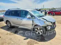 2013 Toyota SIENNA фото