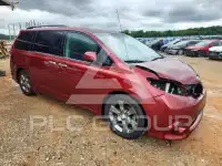 2013 Toyota SIENNA фото