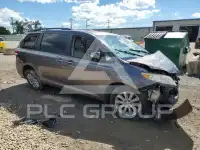 2013 Toyota SIENNA фото