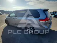 2013 Toyota SIENNA фото