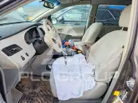 2013 Toyota SIENNA photo