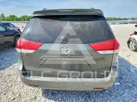 2013 Toyota SIENNA фото