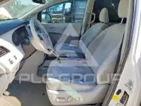 2013 Toyota SIENNA фото