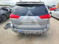 2013 Toyota SIENNA фото