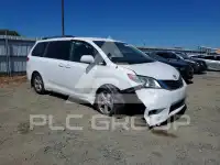2013 Toyota SIENNA photo