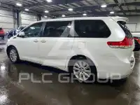 2013 Toyota SIENNA фото