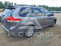 2013 Toyota SIENNA фото