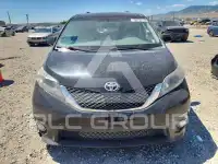 2013 Toyota SIENNA фото
