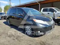 2013 Toyota SIENNA фото