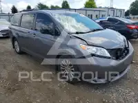 2013 Toyota SIENNA фото