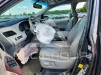 2013 Toyota SIENNA фото