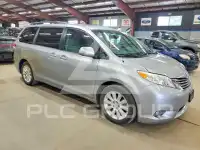 2013 Toyota SIENNA фото
