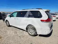 2013 Toyota SIENNA photo