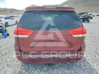 2013 Toyota SIENNA фото