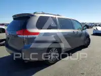 2013 Toyota SIENNA фото