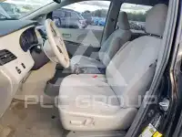 2013 Toyota SIENNA фото