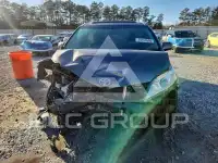 2013 Toyota SIENNA photo