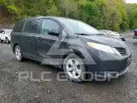 2013 Toyota SIENNA фото