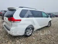 2013 Toyota SIENNA фото