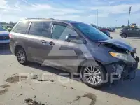 2013 Toyota SIENNA photo