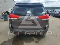 2013 Toyota SIENNA photo