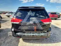 2013 Toyota SIENNA фото