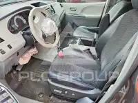2013 Toyota SIENNA photo
