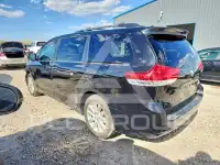 2013 Toyota SIENNA фото