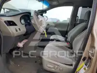 2013 Toyota SIENNA фото