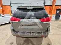 2013 Toyota SIENNA фото